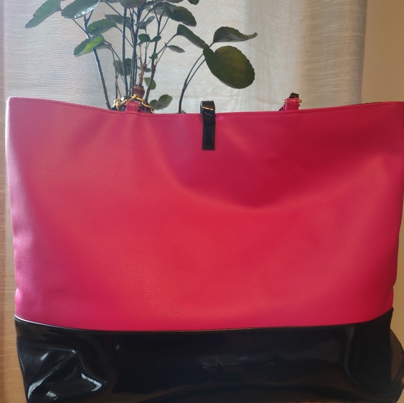 🪺 Juicy Couture Large handbag and tote - Picture 2 of 4